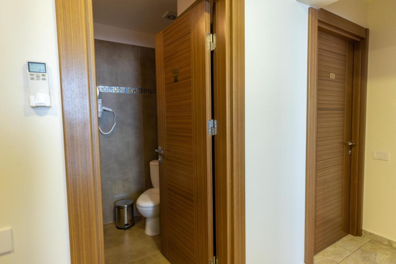 Aparthotel SIR Fundeni Tower Bukarest Exterior foto