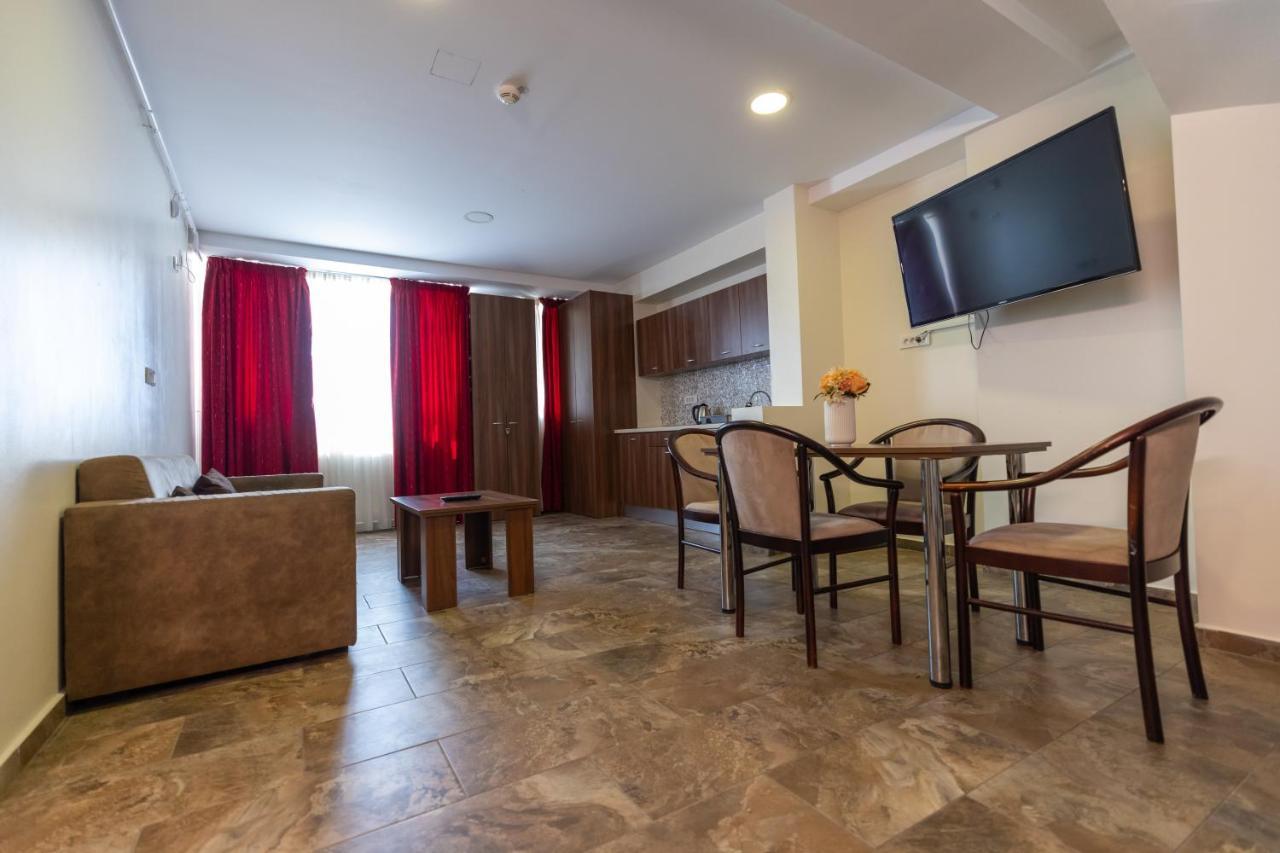 Aparthotel SIR Fundeni Tower Bukarest Exterior foto